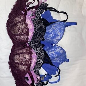 Lot of 4 EUC 32DD Fredericks of Hollywood Bras